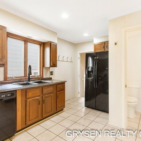 1107 Dayton Street SW, Grand Rapids, MI 49504