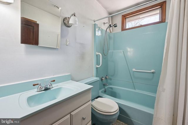 258 HOPEWELL RD, Medford, NJ 08055