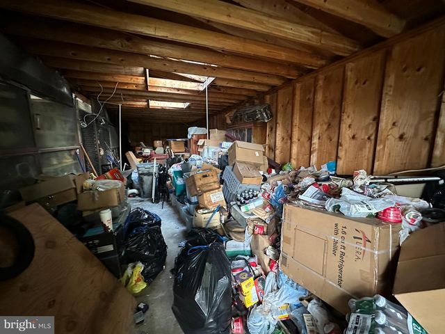 177 PINEWOOD DR, Levittown, PA 19054