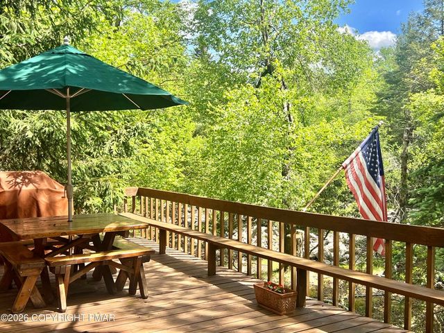 15 Chalet Court, Kidder Twp, PA 18624