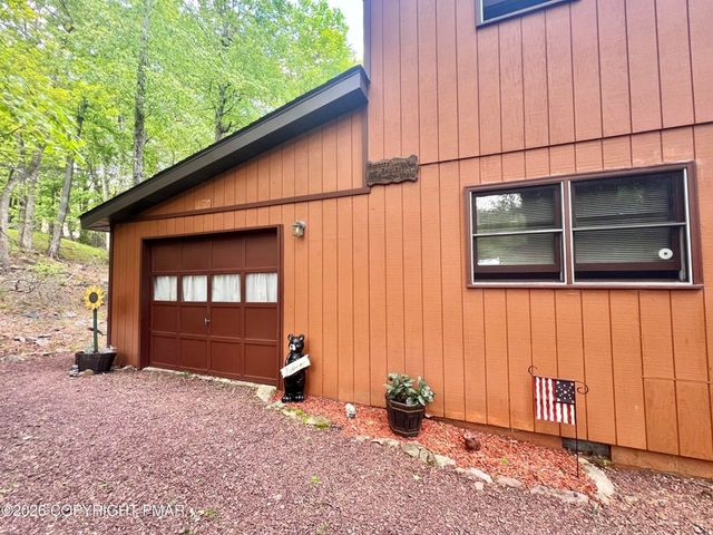 15 Chalet Court, Kidder Twp, PA 18624