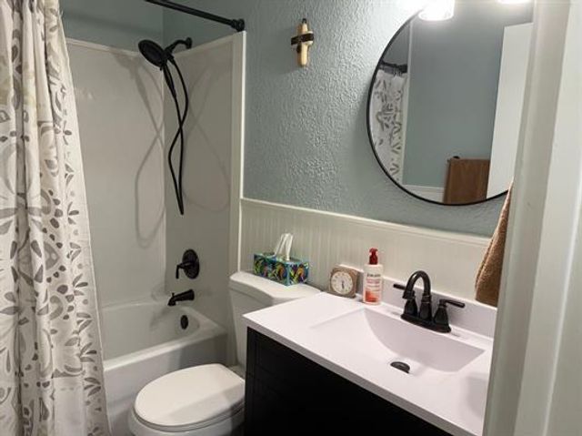 6320 John Street, Loves Park, IL 61111