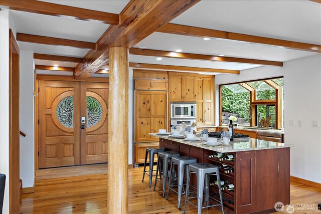 8526 E Mercer Way, Mercer Island, WA 98040