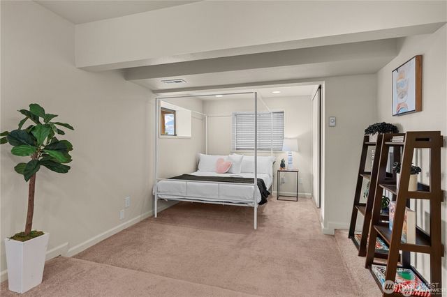 8526 E Mercer Way, Mercer Island, WA 98040