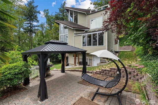 8526 E Mercer Way, Mercer Island, WA 98040