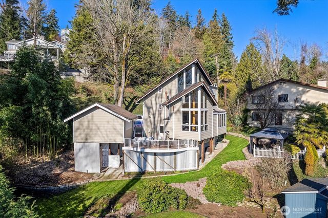 8526 E Mercer Way, Mercer Island, WA 98040