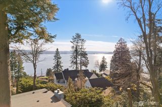 8526 E Mercer Way, Mercer Island, WA 98040