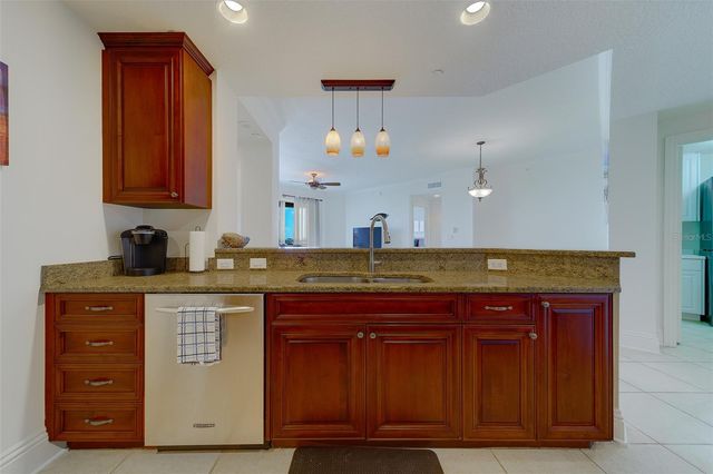 11 BAYMONT STREET 1109, Clearwater Beach, FL 33767