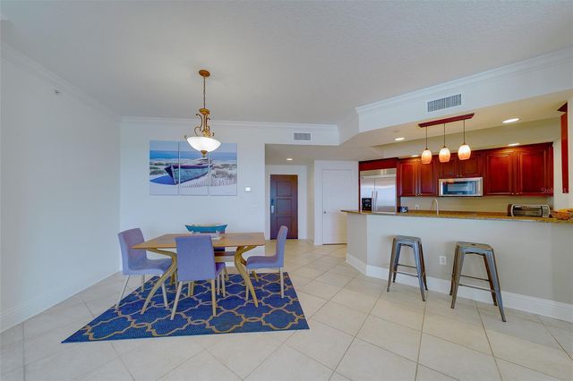 11 BAYMONT STREET 1109, Clearwater Beach, FL 33767
