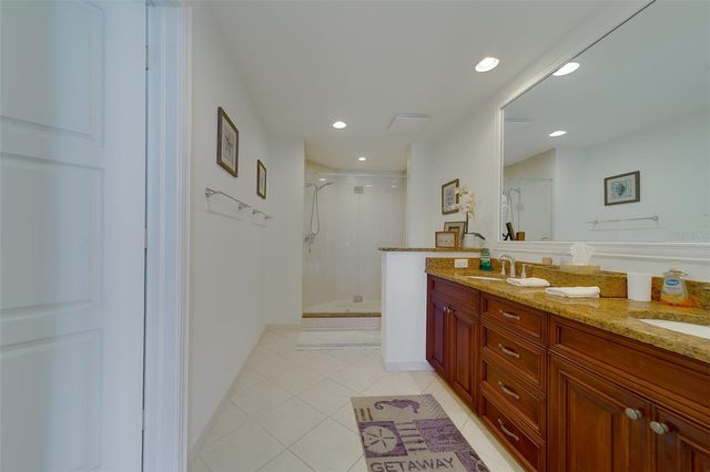 11 BAYMONT STREET 1109, Clearwater Beach, FL 33767