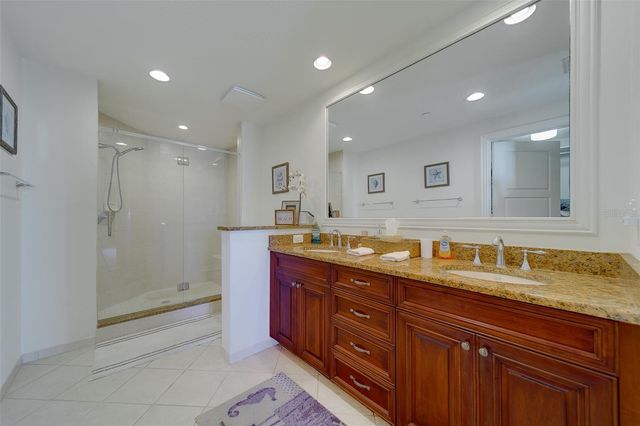 11 BAYMONT STREET 1109, Clearwater Beach, FL 33767