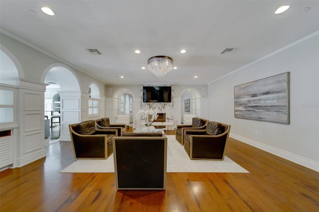 11 BAYMONT STREET 1109, Clearwater Beach, FL 33767