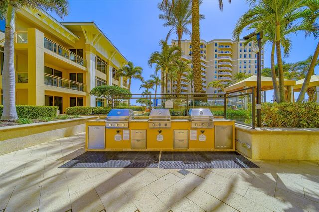 11 BAYMONT STREET 1109, Clearwater Beach, FL 33767
