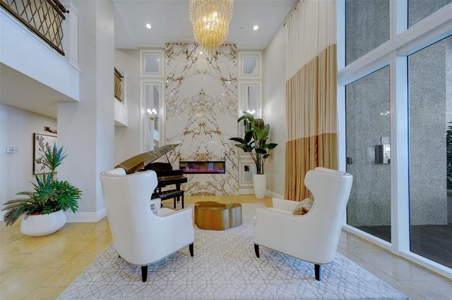 11 BAYMONT STREET 1109, Clearwater Beach, FL 33767