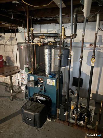 368 Webb Circle, Monroe, CT 06468