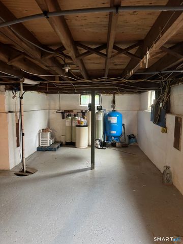 368 Webb Circle, Monroe, CT 06468