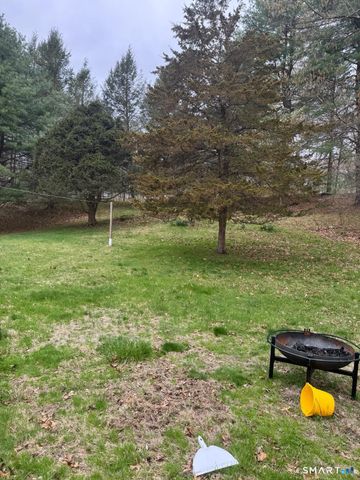 368 Webb Circle, Monroe, CT 06468