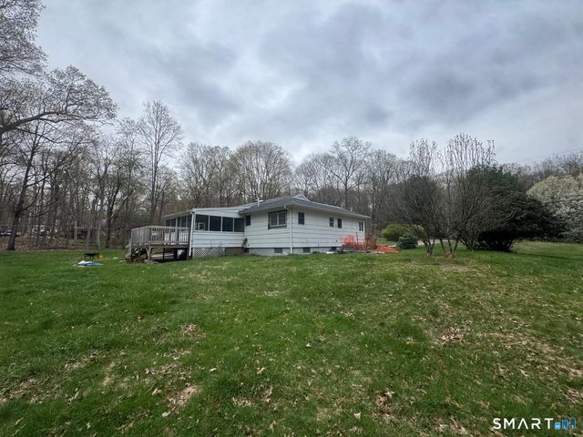 368 Webb Circle, Monroe, CT 06468