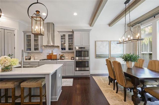 1025 Crossvine Road, Roswell, GA 30075