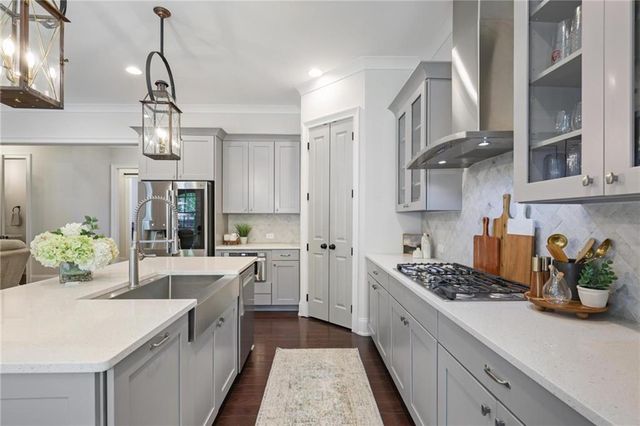 1025 Crossvine Road, Roswell, GA 30075