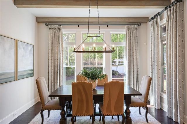 1025 Crossvine Road, Roswell, GA 30075