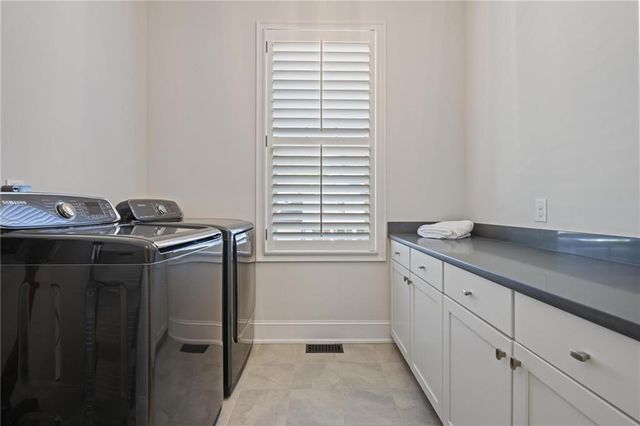 1025 Crossvine Road, Roswell, GA 30075