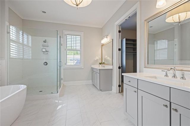 1025 Crossvine Road, Roswell, GA 30075