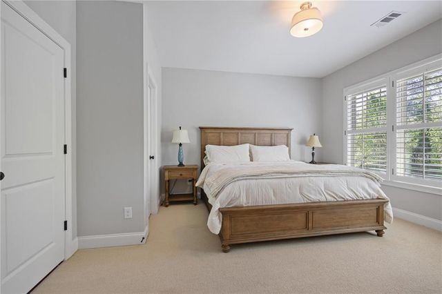 1025 Crossvine Road, Roswell, GA 30075