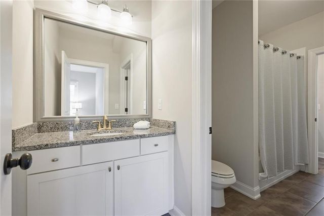 1025 Crossvine Road, Roswell, GA 30075