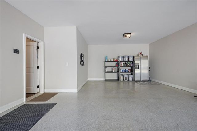 1025 Crossvine Road, Roswell, GA 30075