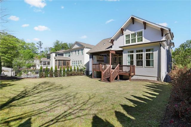 1025 Crossvine Road, Roswell, GA 30075