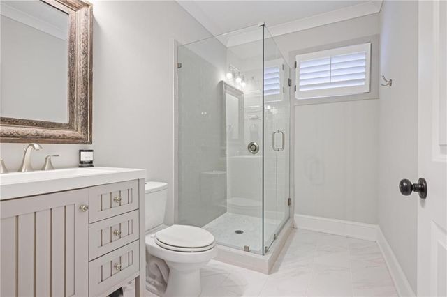 1025 Crossvine Road, Roswell, GA 30075