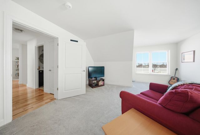 35 Fall Street, South Burlington, VT 05403