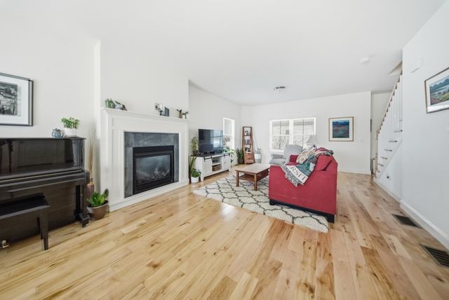 35 Fall Street, South Burlington, VT 05403