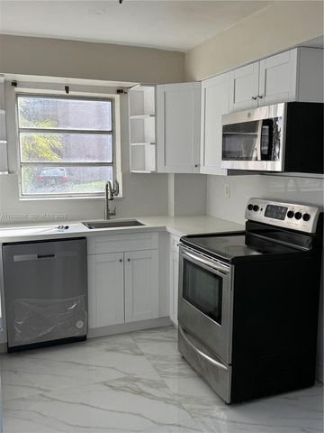 1400 NE 191st St 112, Miami, FL 33179