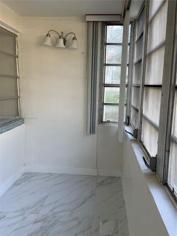 1400 NE 191st St 112, Miami, FL 33179