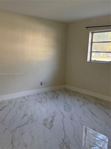 1400 NE 191st St 112, Miami, FL 33179