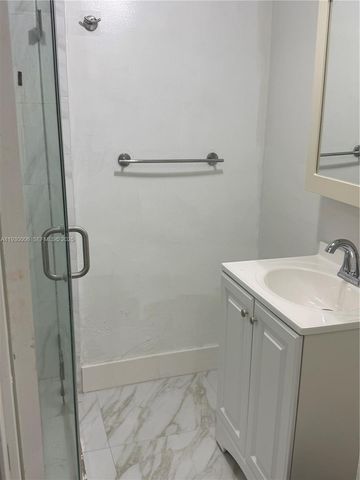 1400 NE 191st St 112, Miami, FL 33179