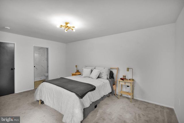 379 VALLEYBROOK DR, Lancaster, PA 17601