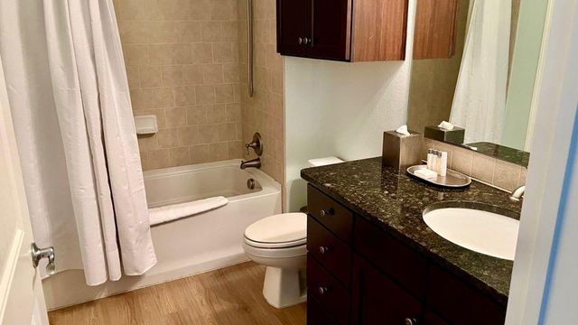 98 Island DR 33, Horseshoe Bay, TX 78657