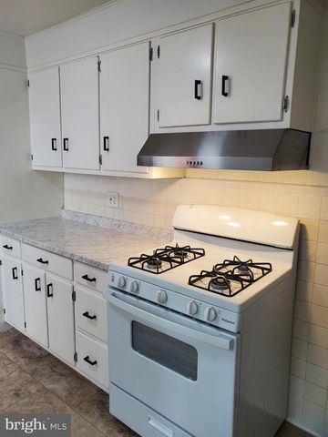 813 LOCUST ST, Reading, PA 19604