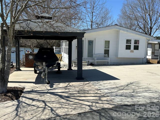 101 Dogwood Circle, New London, NC 28127