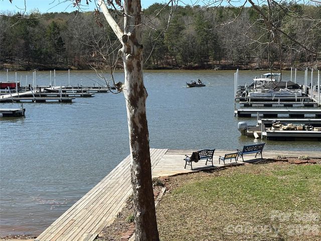 101 Dogwood Circle, New London, NC 28127