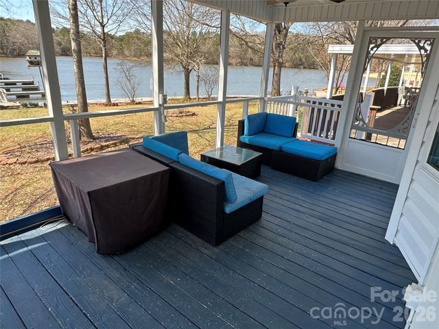 101 Dogwood Circle, New London, NC 28127