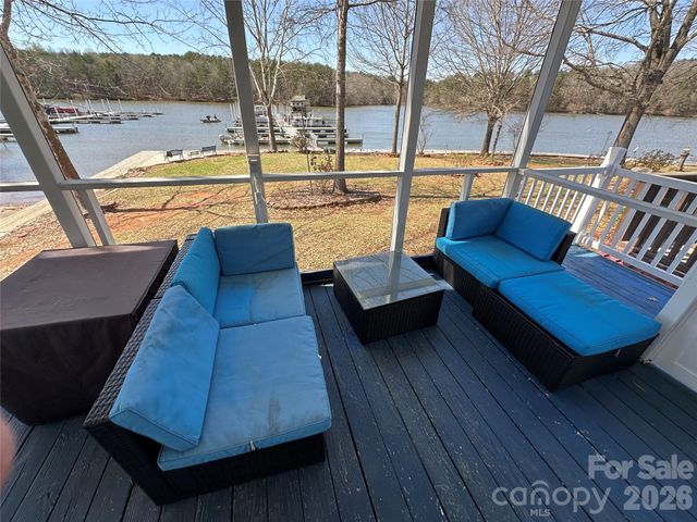 101 Dogwood Circle, New London, NC 28127