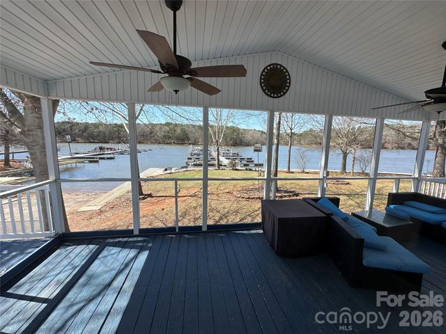 101 Dogwood Circle, New London, NC 28127