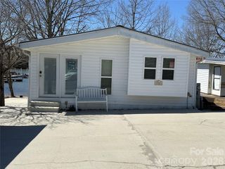 101 Dogwood Circle, New London, NC 28127