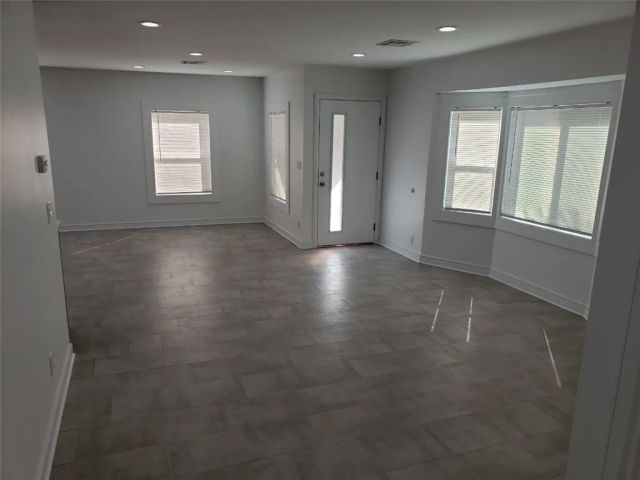 6550 Balboa, Van Nuys, CA 91406