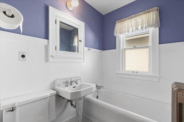 1627 S 56th STREET, West Allis, WI 53214