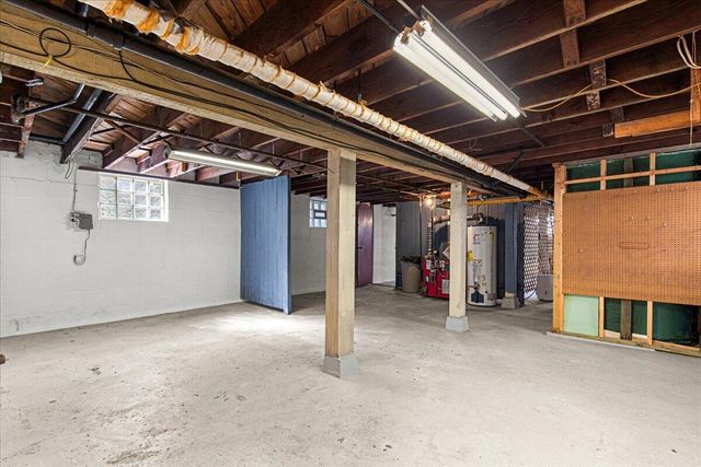 1627 S 56th STREET, West Allis, WI 53214